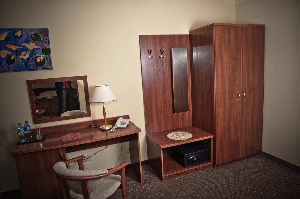 Hotel Wityng Ślesin 客房 照片