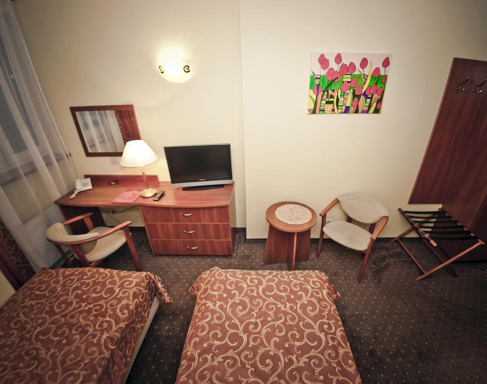 Hotel Wityng Ślesin 客房 照片