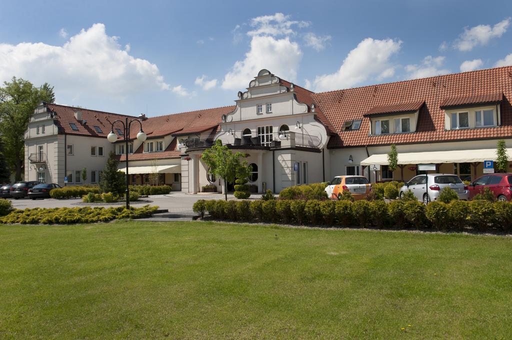 Hotel Wityng Ślesin 外观 照片