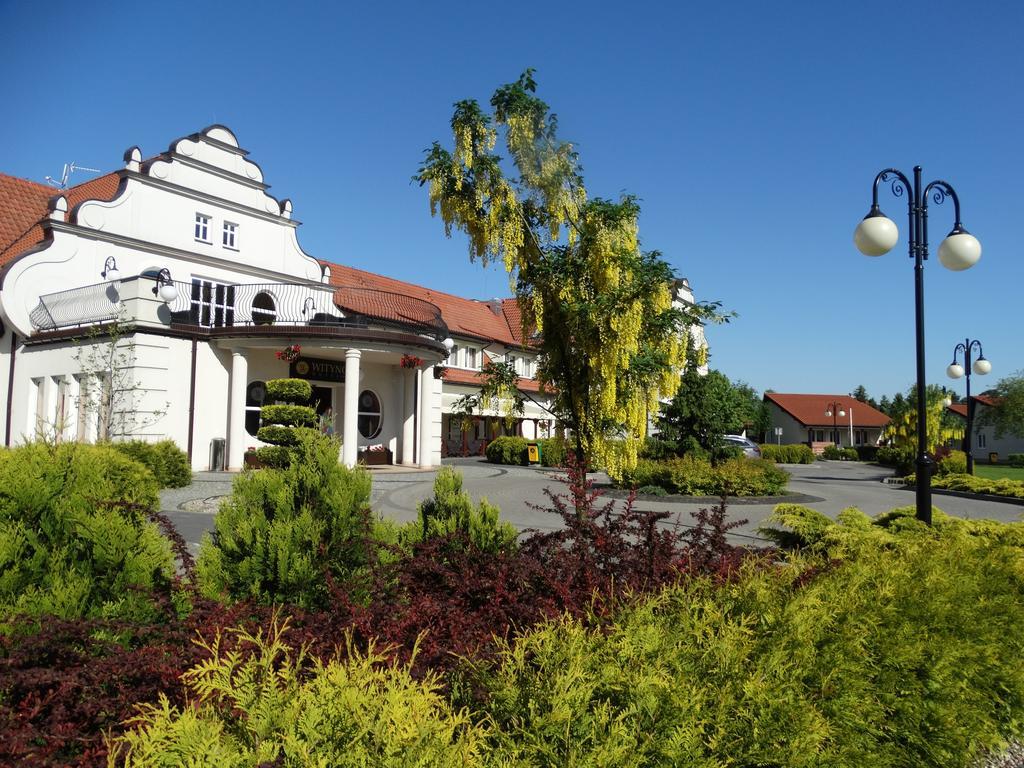 Hotel Wityng Ślesin 外观 照片